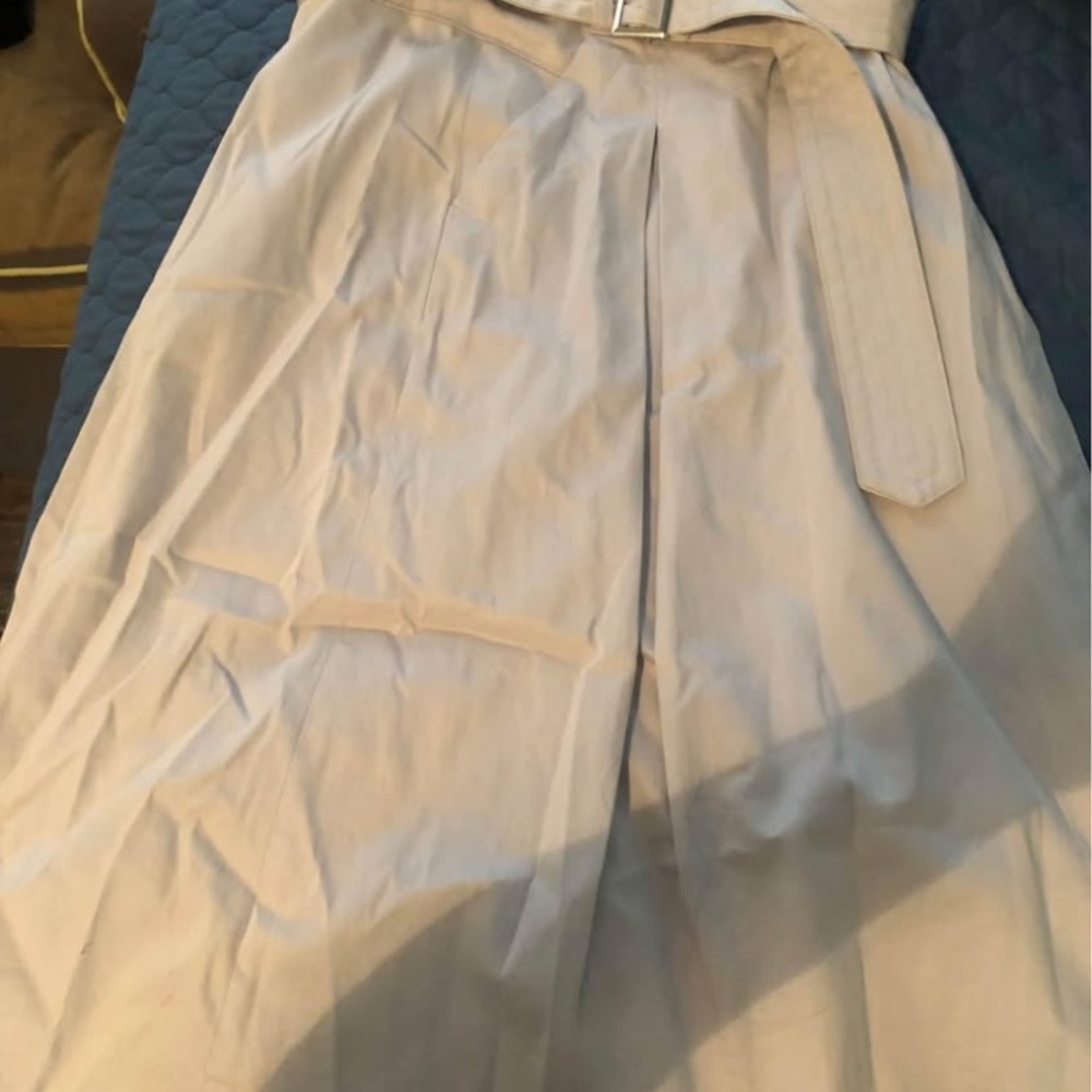 White House Black Market Elegant Gray Belted Skirt